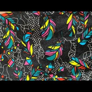 LuLaRoe Multicolored Feathers OS Leggings